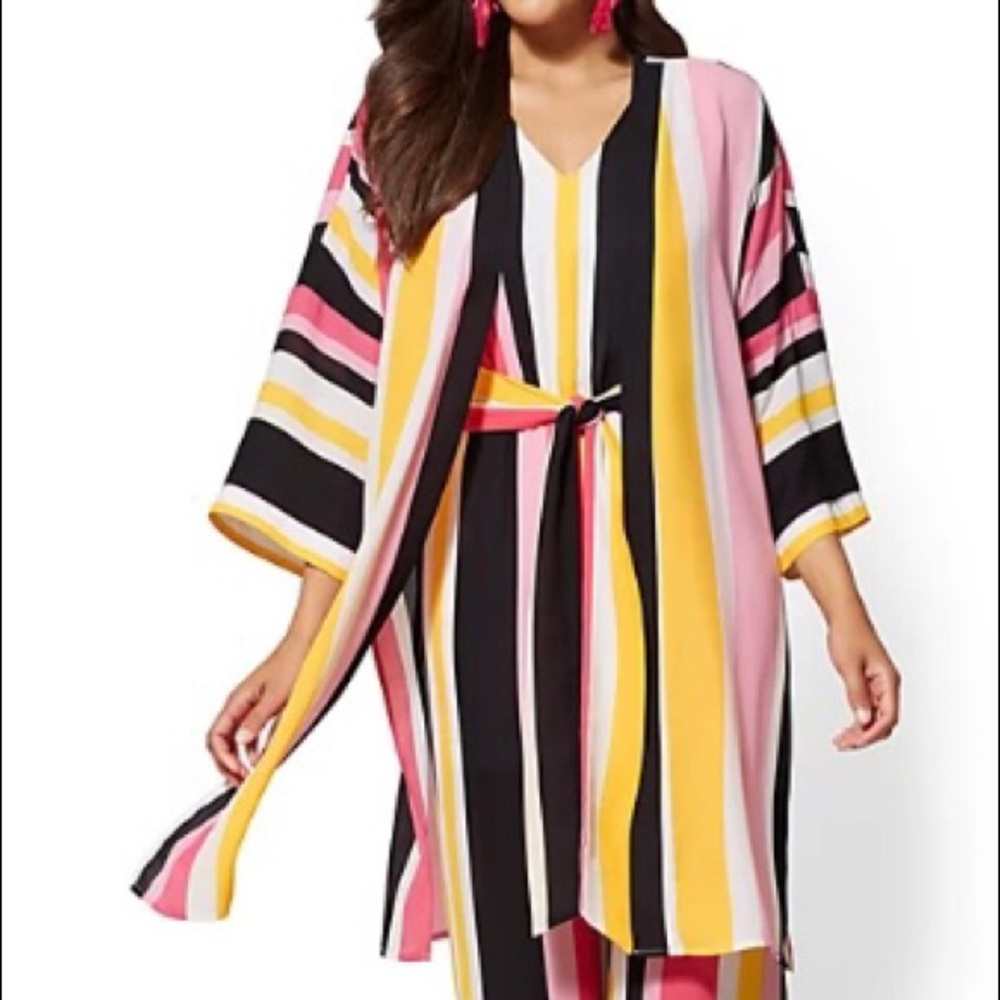 NY&Co colorful/striped kimono